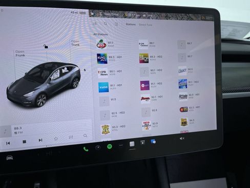 Used 2021 Tesla Model Y Long Range image 21