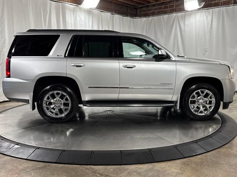 Used 2017 GMC Yukon SLT w/ HD Trailering Package AWD/4WD image 11