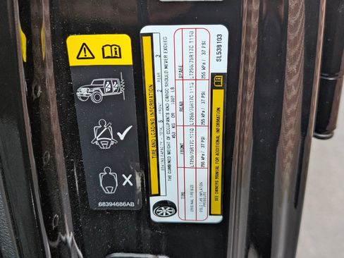 Used 2025 Jeep Gladiator Willys image 34