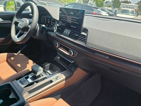 New 2025 Audi Q5 e Premium Plus image 12