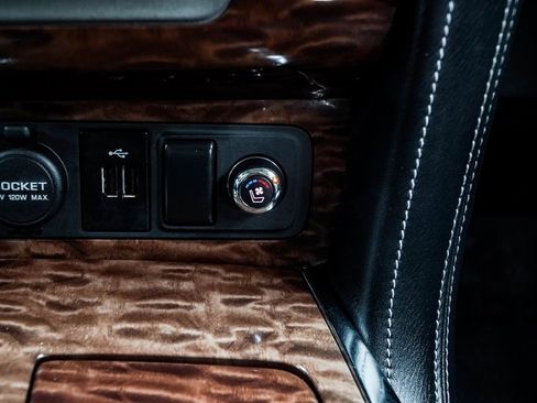 Used 2020 Nissan Armada Platinum w/ Captain's Chairs Package image 23