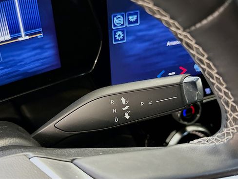 Used 2024 Chevrolet Blazer EV LT image 25