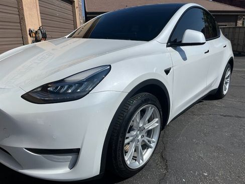 Used 2021 Tesla Model Y Long Range AWD/4WD image 22