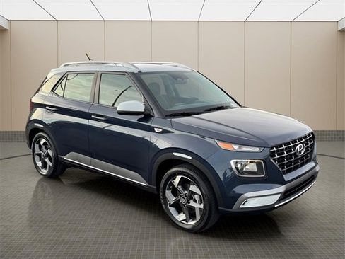 New 2026 Hyundai Venue SEL image 2