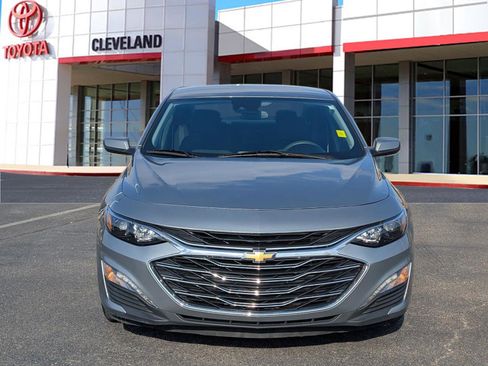 Used 2025 Chevrolet Malibu LT image 3