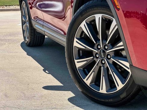 Used 2020 Lincoln Corsair Reserve FWD image 9