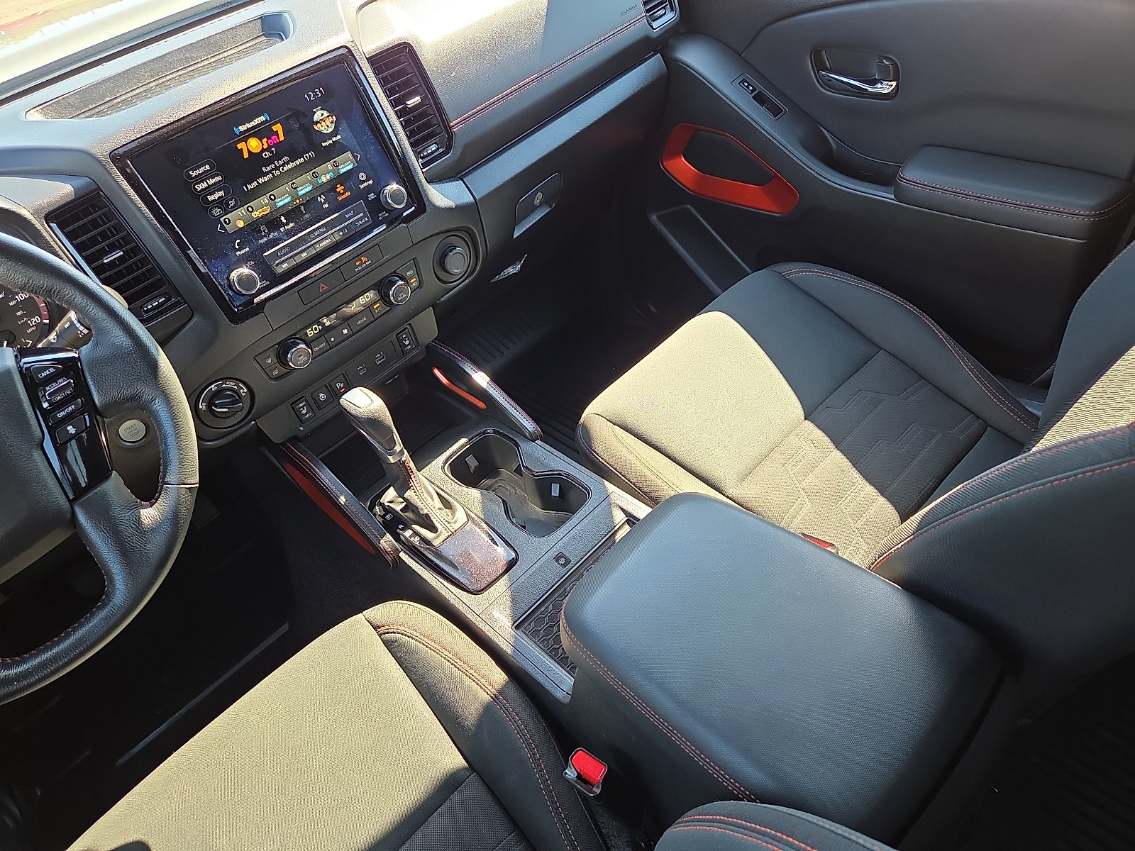 Used 2022 Nissan Frontier PRO-4X AWD/4WD image 12