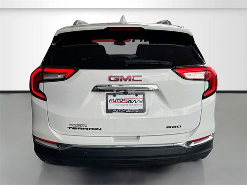 Used 2024 GMC Terrain SLT w/ LPO, Floor Liner Package image 6