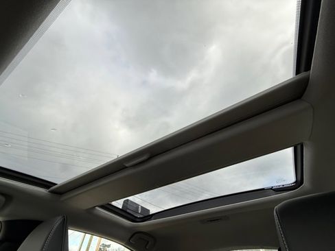 Certified 2025 Toyota Prius AWD image 32