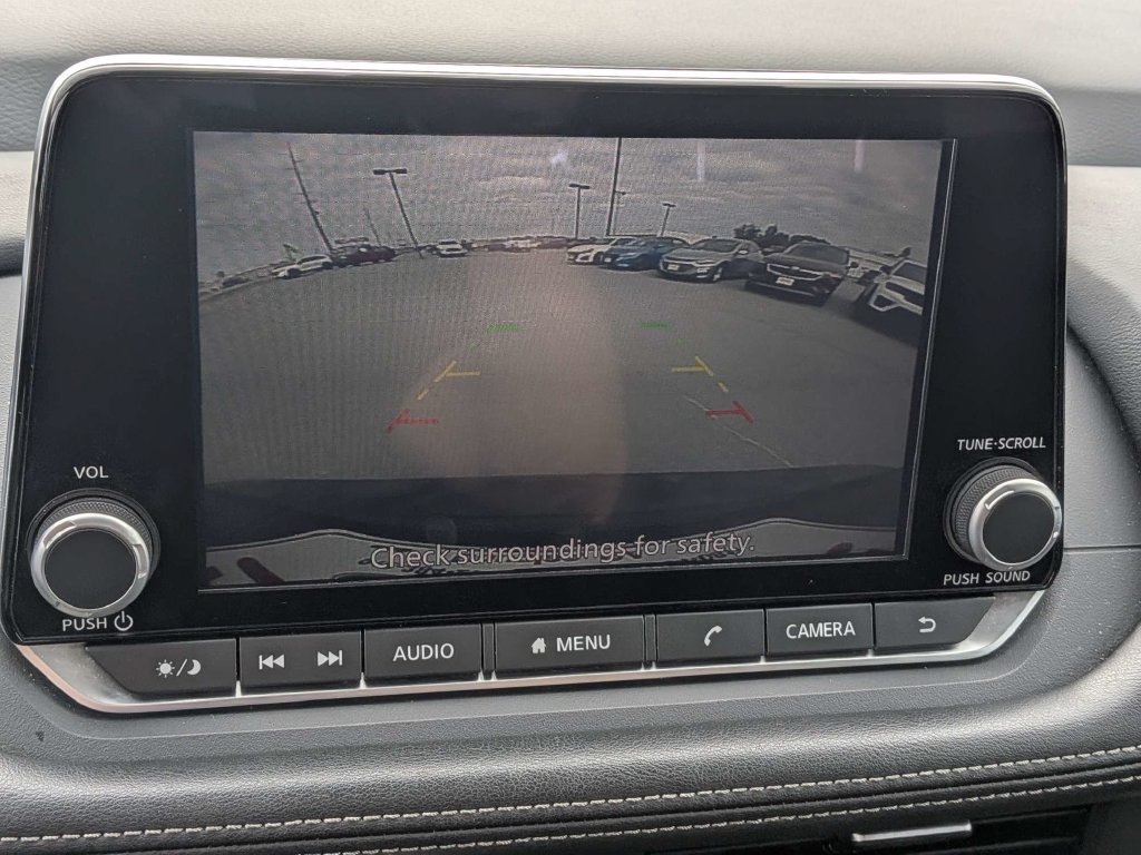 Used 2025 Nissan Rogue SV FWD image 19