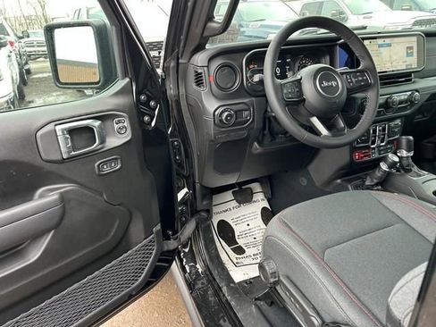 New 2025 Jeep Wrangler Unlimited Rubicon AWD/4WD image 9
