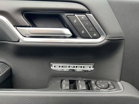 New 2026 GMC Sierra 1500 Denali w/ Denali Reserve Package image 16
