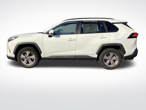Used 2025 Toyota RAV4 XLE AWD/4WD image 6