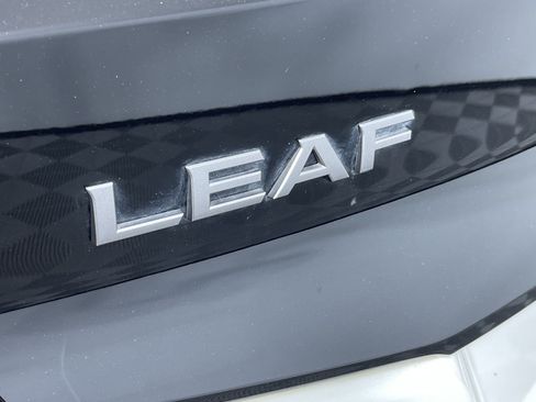 Certified 2025 Nissan Leaf S FWD image 22