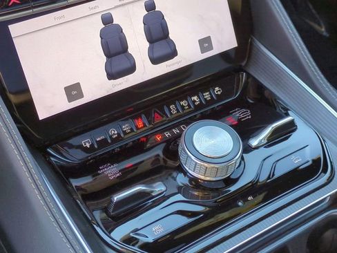 Used 2024 Jeep Grand Wagoneer Series II w/ Quick Order Packagew 28T image 20