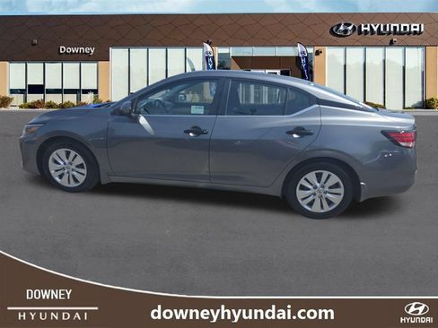 Used 2025 Nissan Sentra S FWD image 2