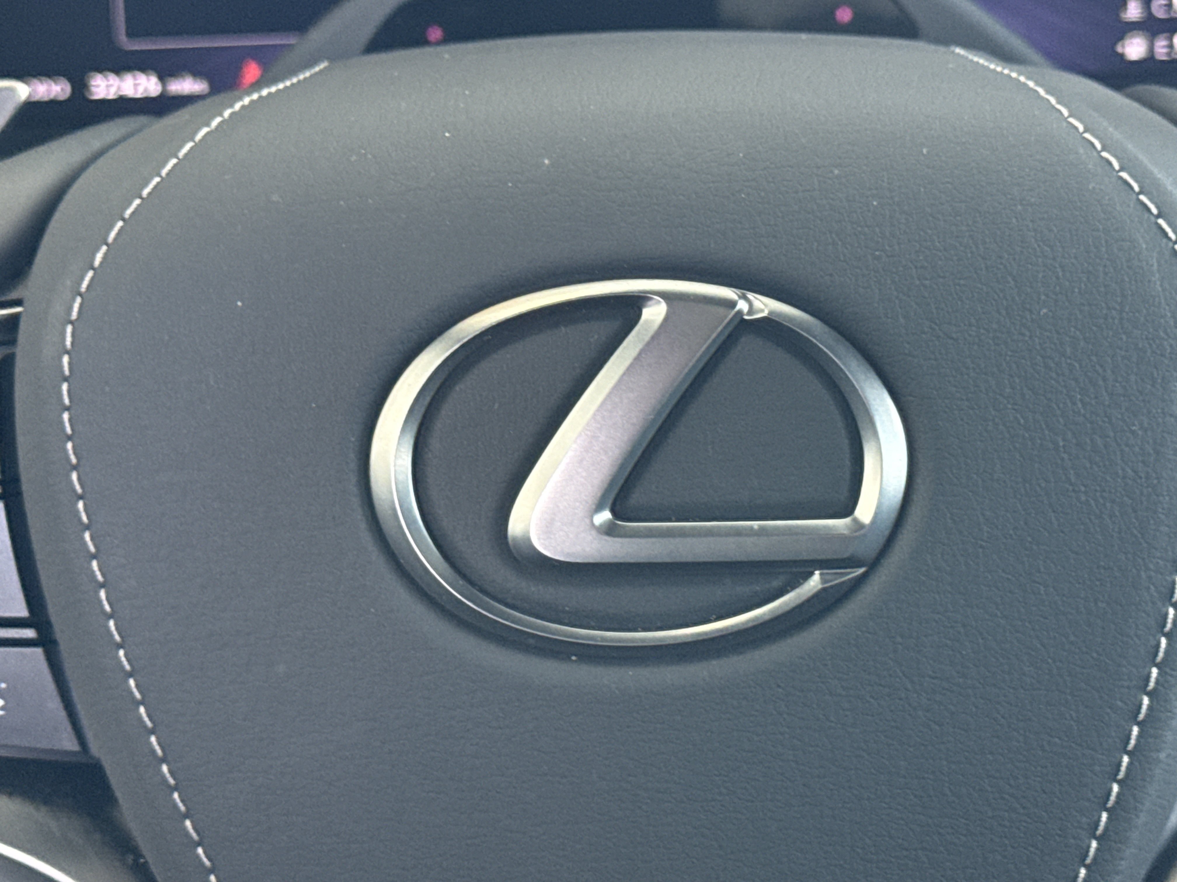 Used 2023 Lexus LS 500h AWD w/ Luxury Package image 36