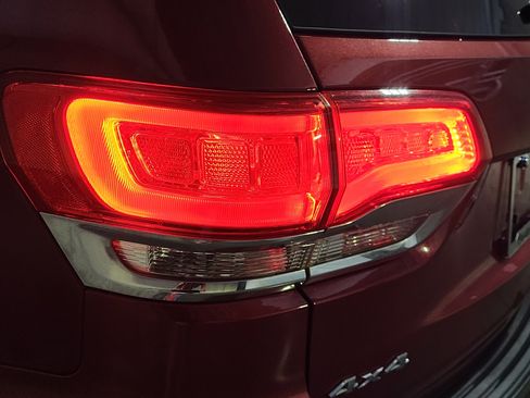 Used 2014 Jeep Grand Cherokee Laredo w/ Quick Order Package 23E AWD/4WD image 15