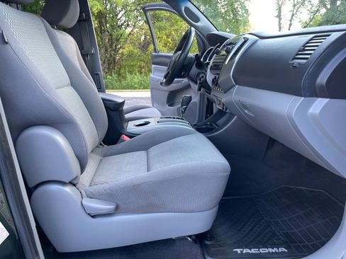Used 2012 Toyota Tacoma 4x4 Access Cab image 15