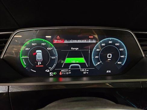 Used 2019 Audi e-tron Prestige w/ Prestige Package AWD/4WD image 11