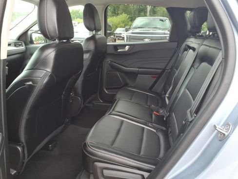 Certified 2022 Ford Escape SEL AWD/4WD image 9