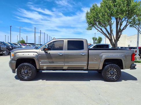 Used 2015 GMC Sierra 2500 Denali w/ Duramax Plus Package AWD/4WD image 26