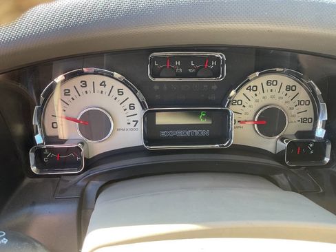 Used 2014 Ford Expedition EL XLT w/ Equipment Group 202A image 4