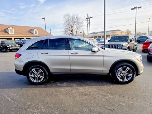 Used 2021 Mercedes-Benz GLC 300 GLC 300 image 24