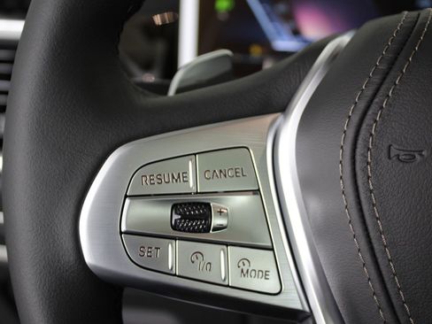 New 2026 BMW X7 xDrive40i w/ Premium Package image 15