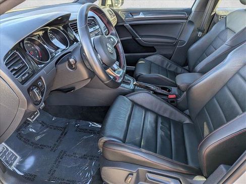 Used 2020 Volkswagen GTI SE image 11