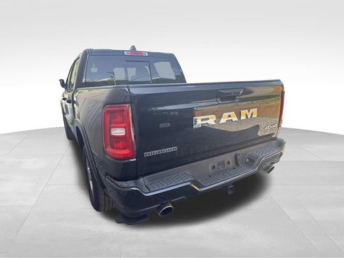 Used 2025 RAM 1500 Big Horn AWD/4WD image 9