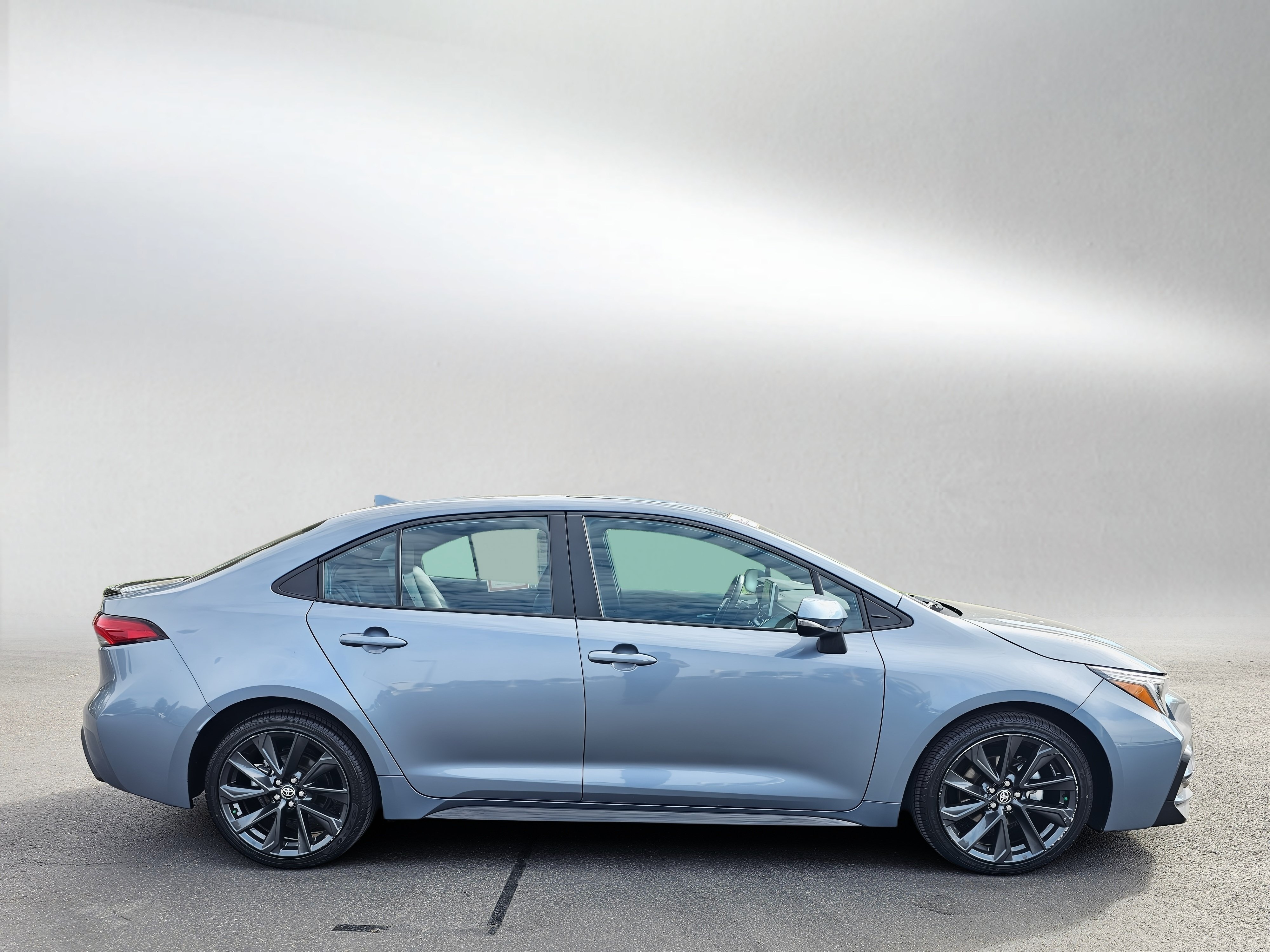 Used 2024 Toyota Corolla XSE FWD image 6