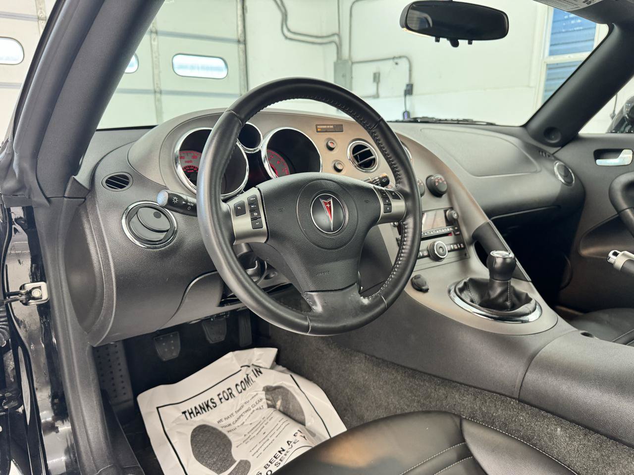 Used 2006 Pontiac Solstice Convertible w/ Premium Package RWD image 13