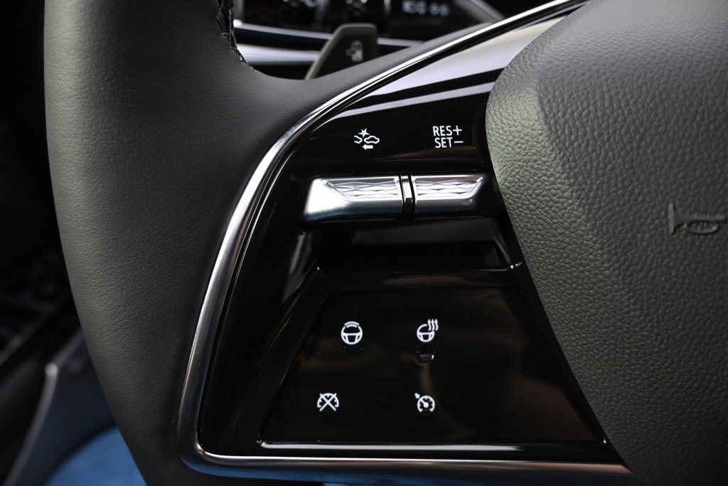 New 2026 Cadillac Lyriq Premium Sport w/ LPO, Floor Liner Package AWD/4WD image 33