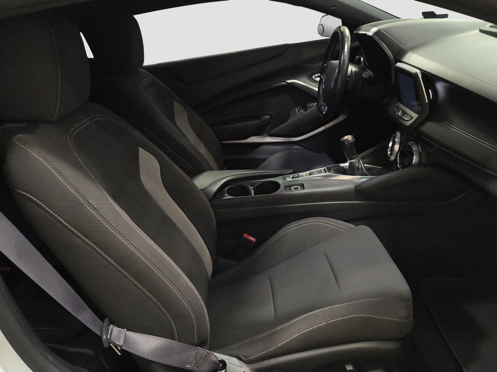 Used 2016 Chevrolet Camaro SS RWD image 7