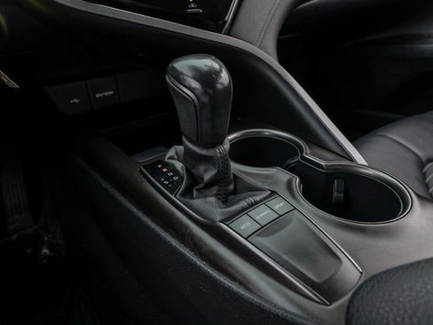 Used 2022 Toyota Camry SE image 32