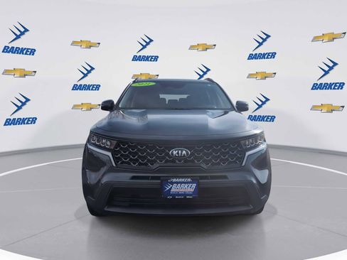 Used 2021 Kia Sorento S w/ Panoramic Sunroof Package image 3
