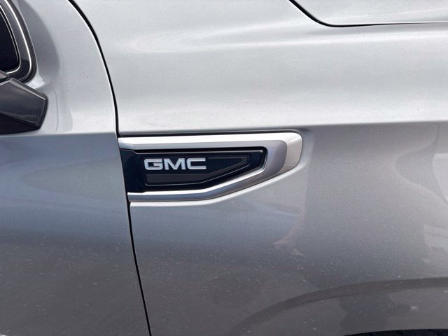Used 2023 GMC Yukon XL Denali w/ Advanced Technology Package AWD/4WD image 10