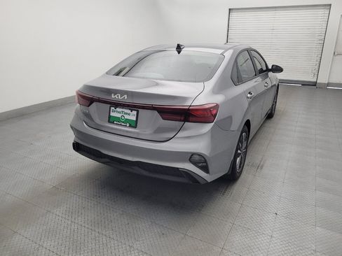 Used 2024 Kia Forte LXS w/ LXS Technology Package FWD image 7