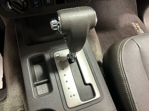 Used 2017 Nissan Frontier PRO-4X w/ Pro-4x Luxury Package image 14