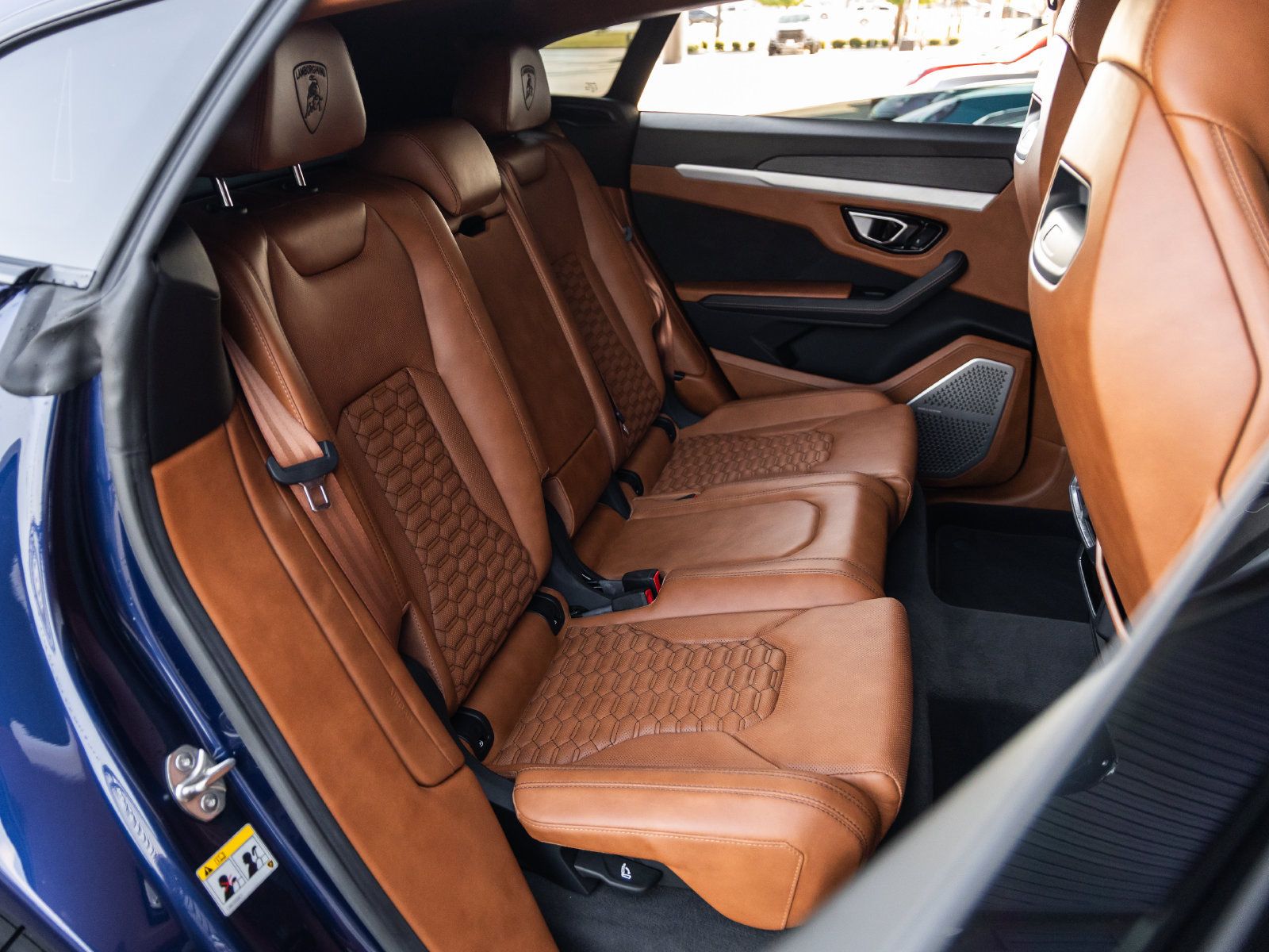 Used 2021 Lamborghini Urus AWD/4WD image 49