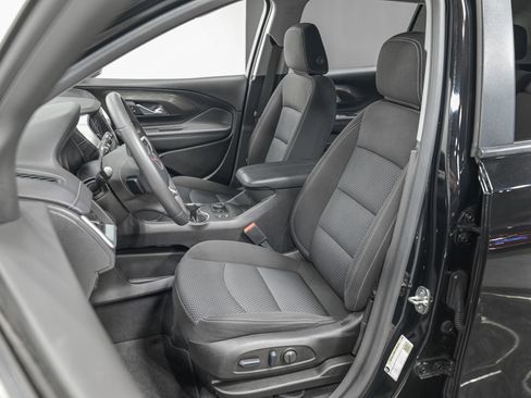 Used 2023 GMC Terrain SLE w/ Driver Convenience Package image 16