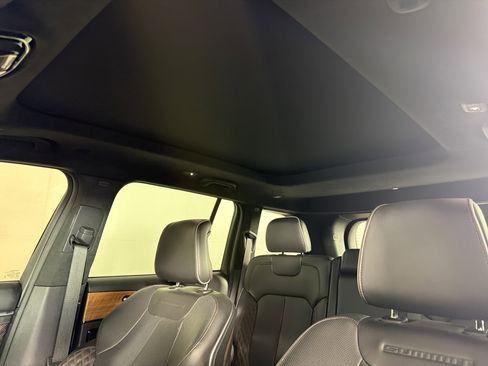 Used 2023 Jeep Grand Cherokee Summit AWD/4WD image 14