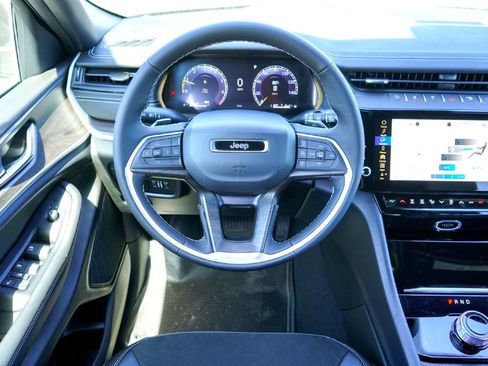 New 2026 Jeep Grand Cherokee Altitude RWD image 23