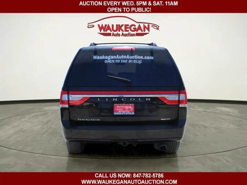 Used 2016 Lincoln Navigator Select AWD/4WD image 6