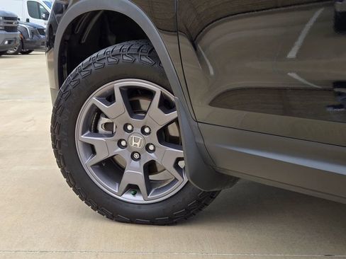 Used 2024 Honda Passport TrailSport image 31