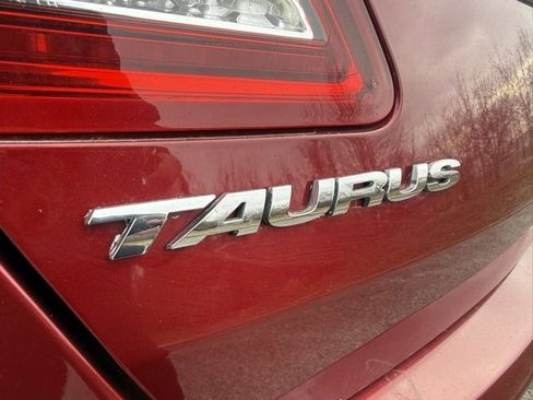 Used 2013 Ford Taurus SHO image 5