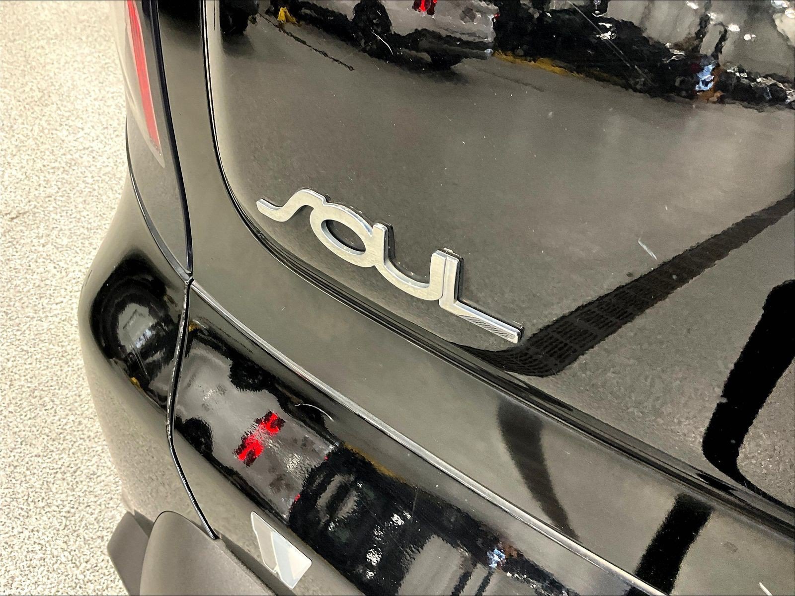Used 2016 Kia Soul FWD image 23