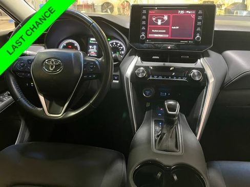 Used 2021 Toyota Venza LE AWD/4WD image 24