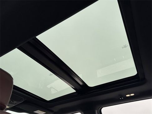 Used 2019 Ford F150 Platinum w/ Equipment Group 701A Luxury image 27